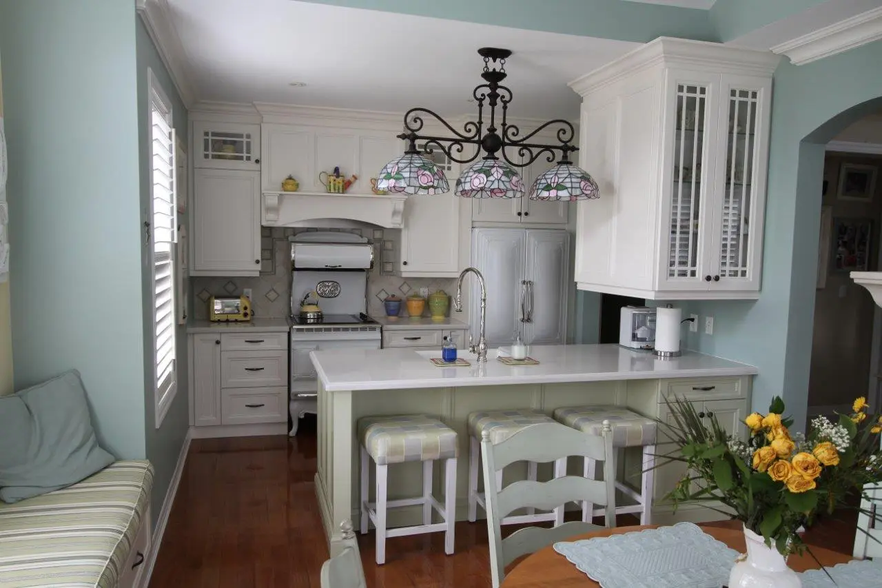 White kitchen