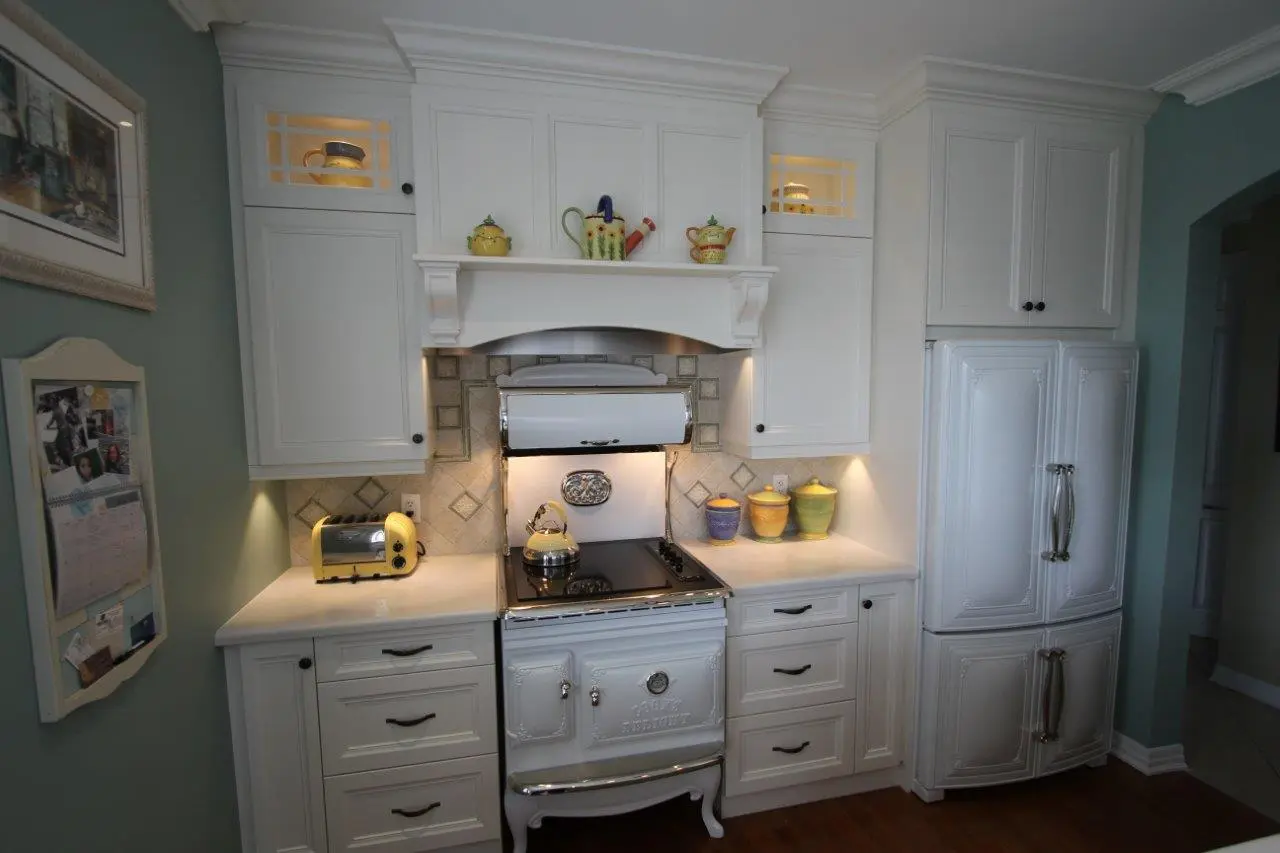 White kitchen