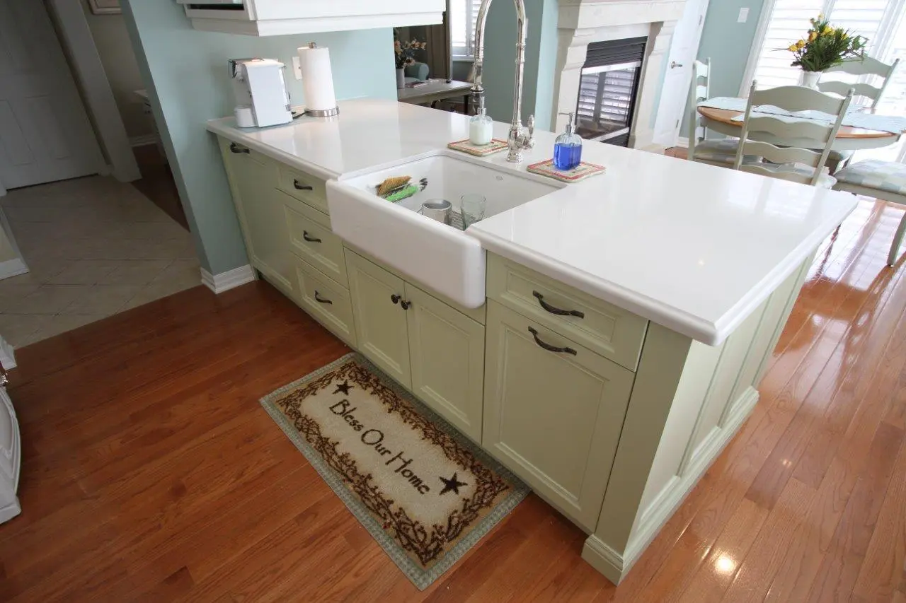 White kitchen
