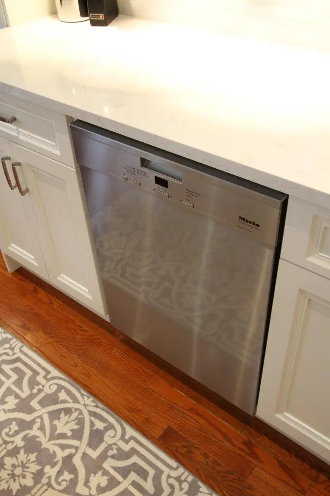 White kitchen