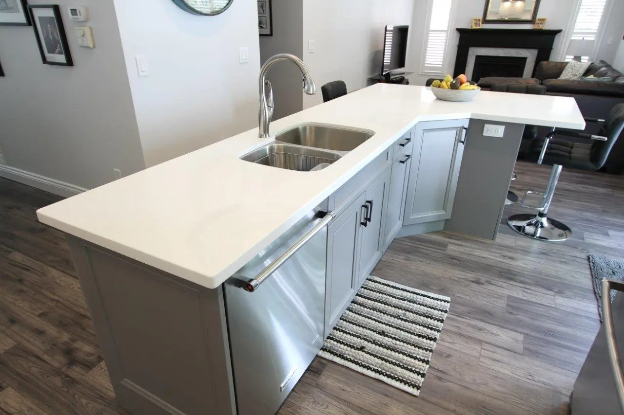 White kitchen