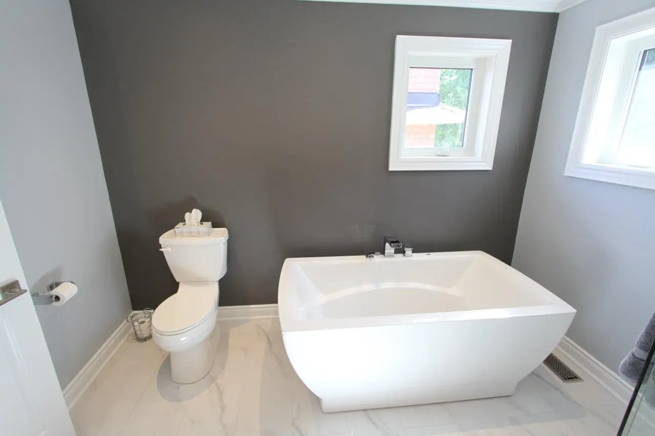 bathroom tub