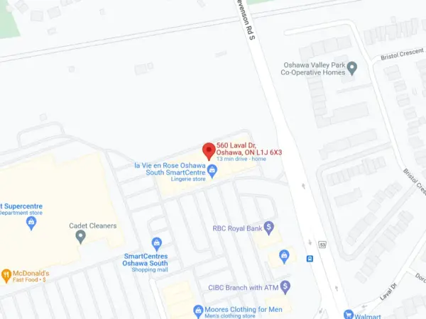 Map showing classic Kitchens, 560 Laval Dr, Oshawa, with nearby locations including SmartCentres Oshawa South, RBC Royal Bank, CIBC, Walmart, McDonald's, and La Vie en Rose.
